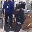Suspeito mata policial e coloca farda da vítima para deixar hospital