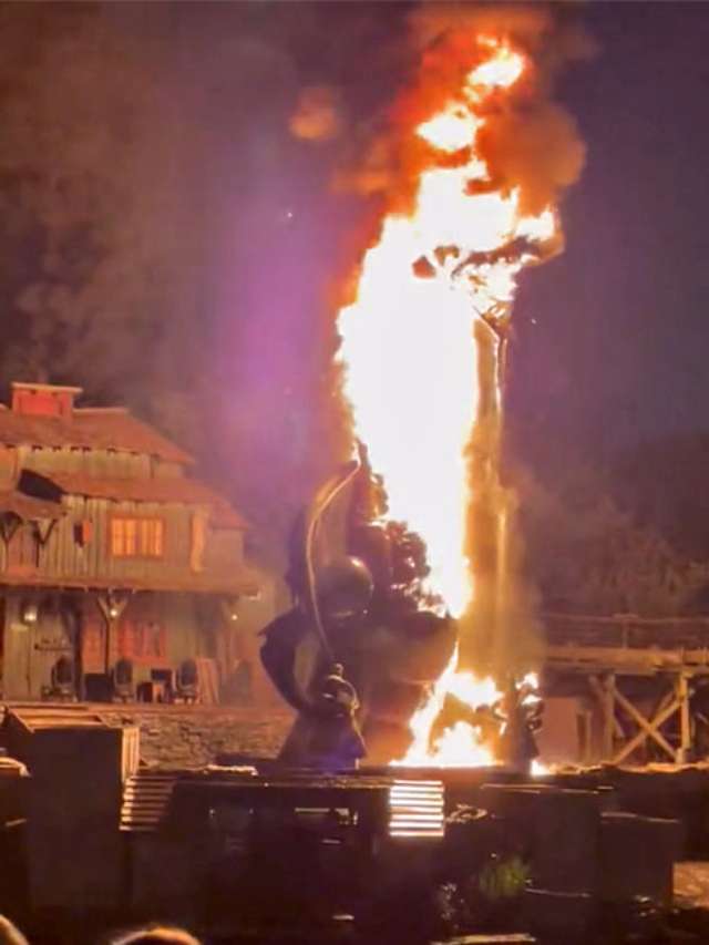 Dragão de 10 metros pega fogo durante show em parque da Disney na  Califórnia; VÍDEO, Mundo