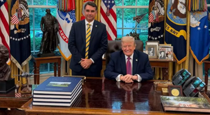 Flávio Bolsonaro se reúne com Trump nos EUA; veja a primeira foto do encontro