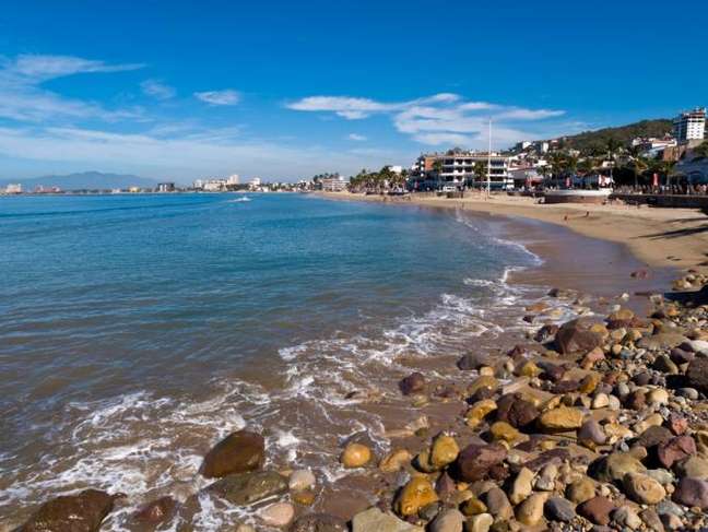 A cidade de Puerto Vallarta, com suas belíssimas praias, foi palco de polêmica envolvendo o bispo argentino Fernando María Bargalló e uma suposta amiga