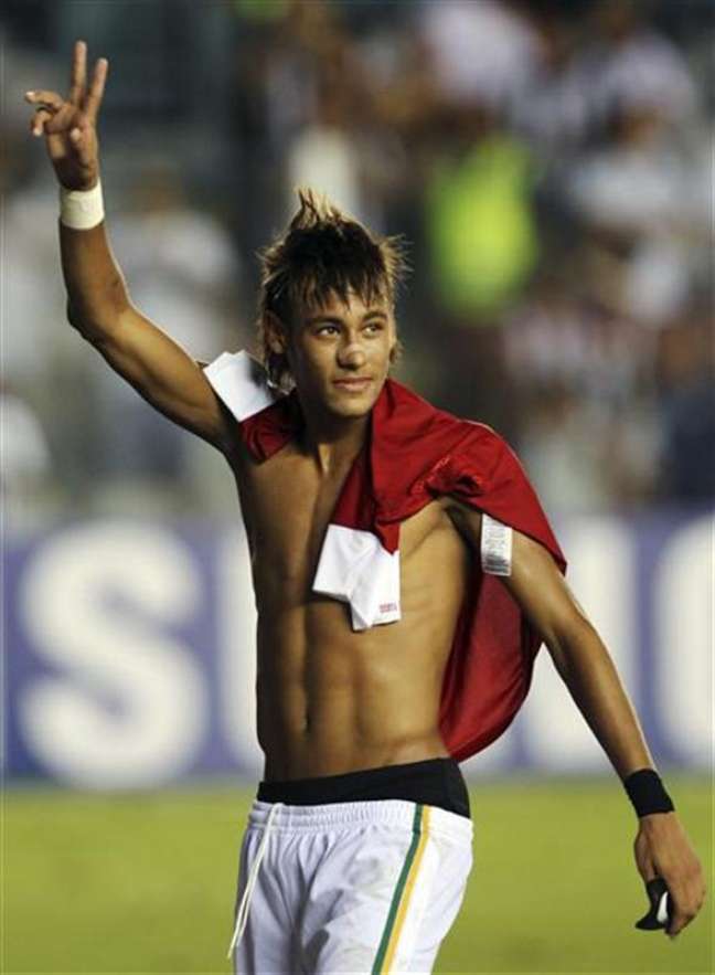 Neymar concorre de novo a prêmio de gol mais bonito do ano