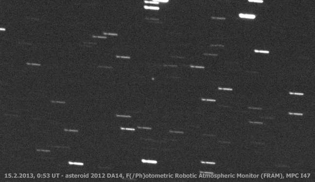 <p>Telesc&oacute;pio da Argentina capturou uma imagem do asteroide (o ponto branco no meio da imagem) em um dos locais mais pr&oacute;ximos de sua passagem pela Terra</p>