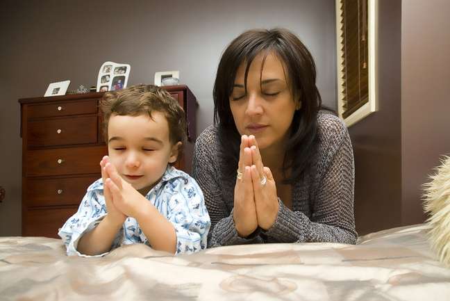 Primeiro contato com religião se dá por meio da família