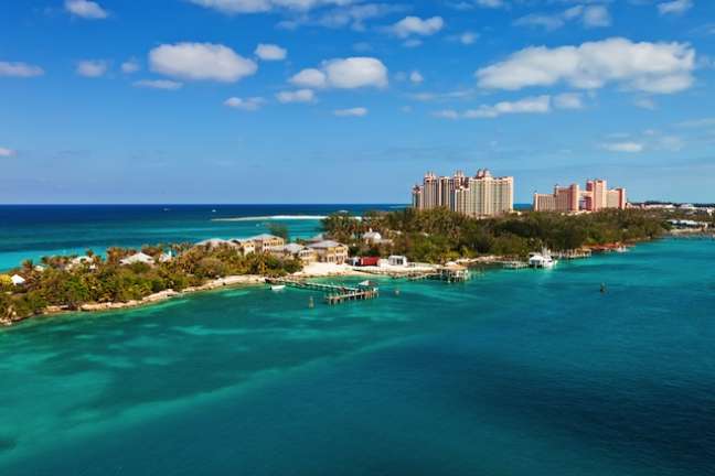 Nassau está situado no arquipélago das Bahamas, na América Central