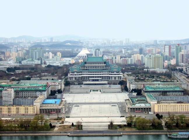 Monumentos históricos, museus, memoriais e paisagens paradisíacas são alguns dos atrativos turísticos das Coreias do Sul e do Norte