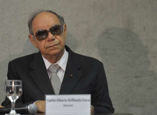 O coronel reformado Carlos Alberto Brilhante Ustra, que comandou o DOI-Codi-SP entre 1970 e 1974, presta depoimento à Comissão Nacional da Verdade