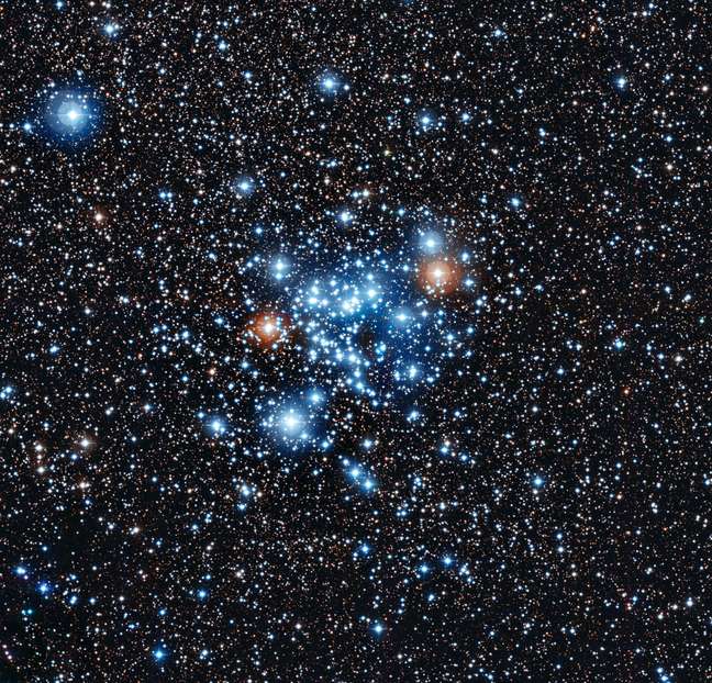 Os astros estudados ficam no aglomerado estelar aberto NGC 3766, na constelação do Centauro