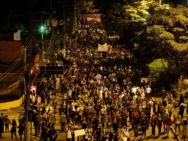 <p>A multidão que encarou o trajeto Largo da Batata, Ponte Octávio Frias de Oliveira e avenida Paulista permaneceu pacífica e multi-temática</p>