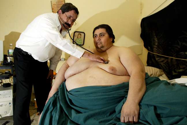 O caso do mexicano Manuel Uribe que fez um apelo por ajuda na TV se tornou um símbolo do problema da obesidade no país