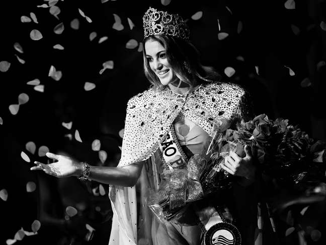 Candidata de Diadema, Bruna Michels foi eleita Miss São Paulo 2013, na noite desse sábado (17). Seu próximo desafio será representar o estado no concurso Miss Brasil 2013, marcado para o dia 28 de setembro, em Belo Horizonte. Navegue pela galeria e veja fotos em preto e branco da psicóloga de 24 anos!