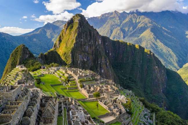 O Peru é conhecido mundialmente por ter uma boa infraestrutura de turismo. Uma das principais atrações é a cidade Inca de Machu Picchu