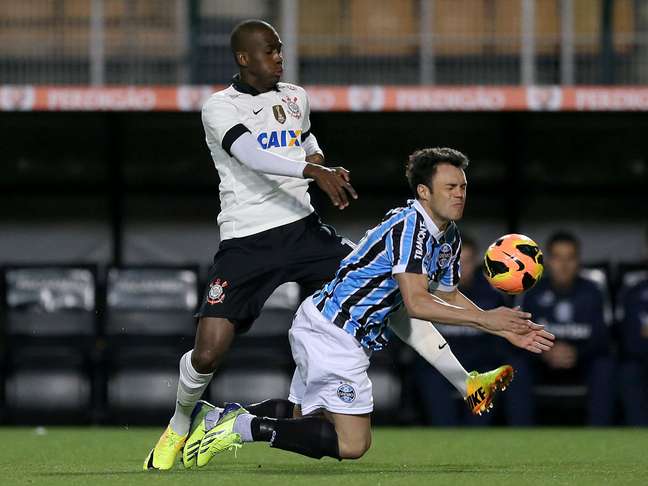 <p>Com lesão de Fábio Santos, Igor voltou a ser titular na lateral esquerda corintiana no empate em 0 a 0 com o Grêmio pelo duelo de ida da Copa do Brasil</p>