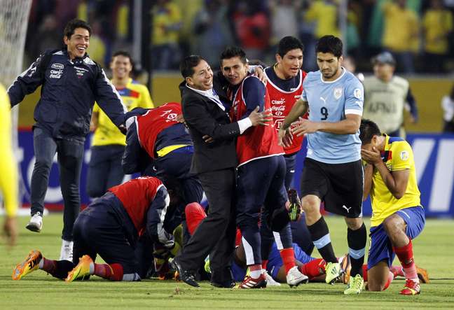 <p>Equador comemorou muito vitória ao fim de jogo, que deixa a seleção muito próxima de ir à Copa</p>