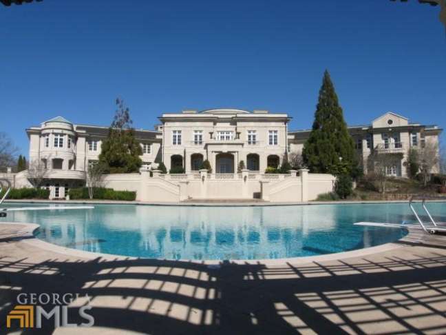 <p>Lance inicial para a mansão de Holyfield é de R$ 5,7 milhões</p>