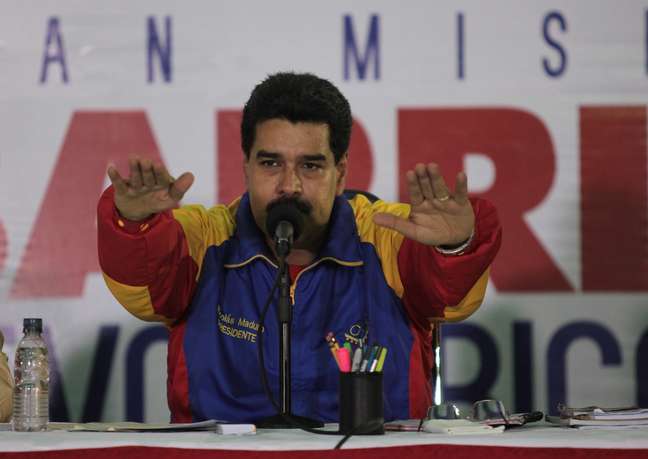 Maduro durante ato de governo na segunda-feira