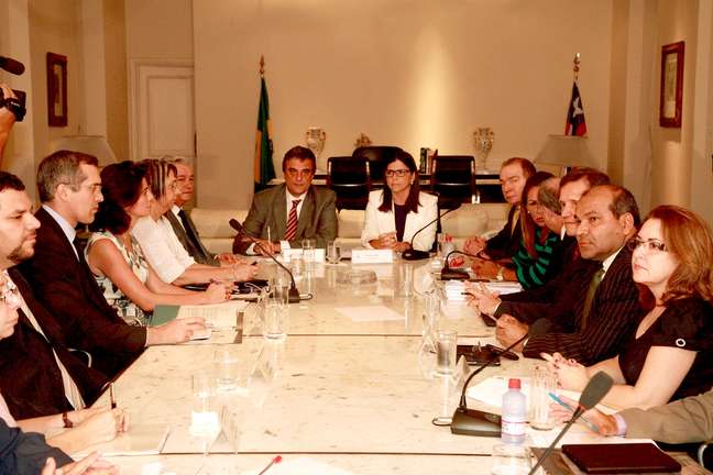 <p>Reunião entre a governadora do Estado, Roseana Sarney, e o ministro da Justiça, José Eduardo Cardozo</p>