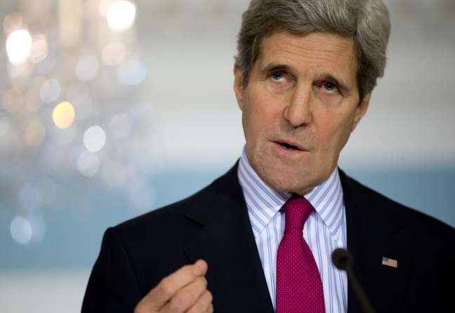 John Kerry, secretário de Estado dos EUA, no Departamento de Estado em Washington, em 28 de fevereiro. Kerry advertiu à Rússia que mantenha seu compromisso de respeitar a integridade territorial e a soberania da Ucrânia