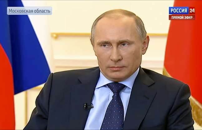 Vladimir Putin responde a perguntas de jornalistas sobre situação política com a Ucrânia