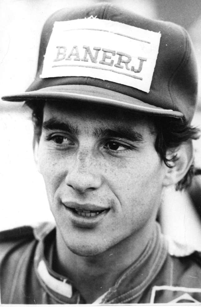 Tuiteiros homenageiam Senna 