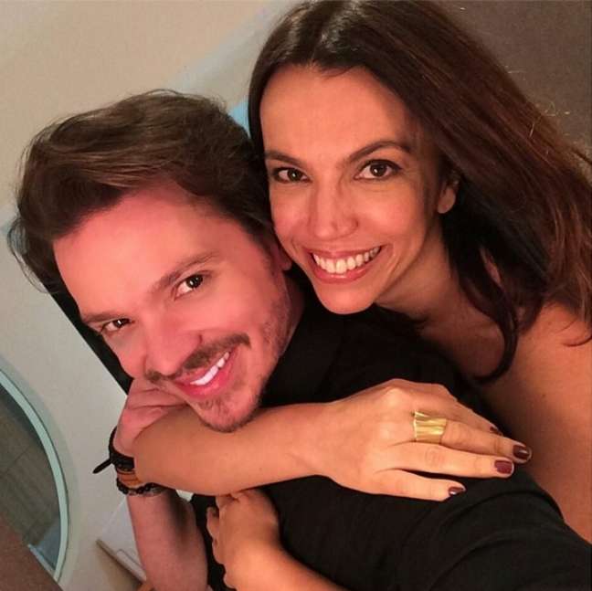 Tiago Parente, que atua no Crystal Hair, tem entre suas clientes a jornalista Ana Paula Araújo