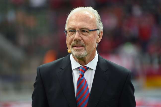 Beckenbauer foi suspenso por 90 dias