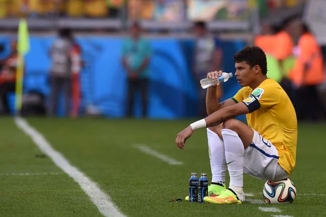 <p>Capitão, Thiago Silva se isolou antes das cobranças de pênalti e foi criticado por Careca por postura em entrevista</p>