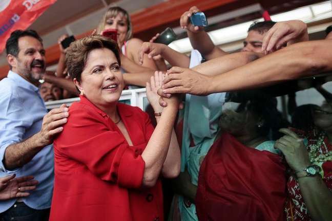 <p>Dilma Rousseff durante campanha à Presidência da República no primeiro turno.</p>