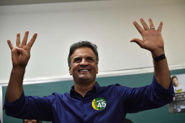 <p>Candidato do PSDB, Aécio Neves soma 733 votos na capital alemã</p>