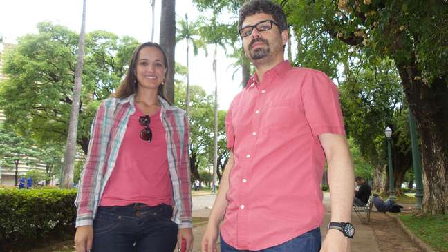 <p>Paola e Luiz Fernando, jornalistas</p>