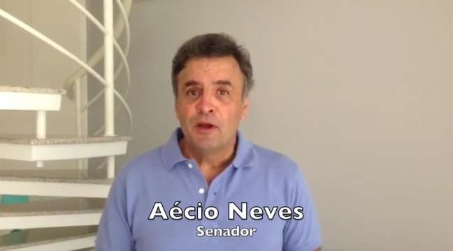 Senador Aécio Neves chamou pessoas ao protesto realizado neste sábado