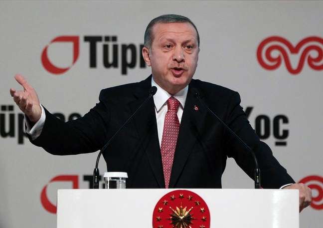 <p>Jovem de 16 anos de idade teria chamado de corrupto e ladrão o presidente da Turquia, Recep Tayyip Erdogan</p>