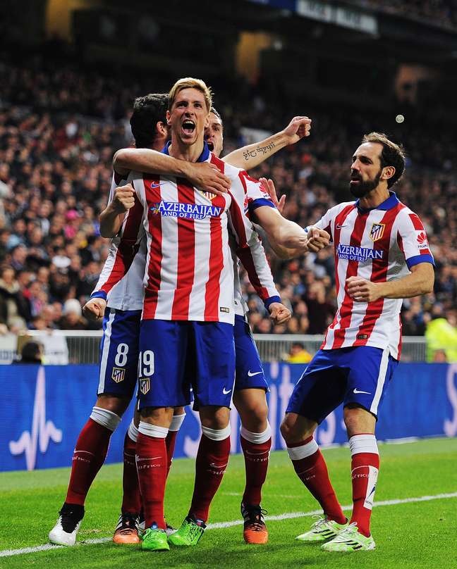 Jogadores do Atlético comemoram gol marcado por Torres