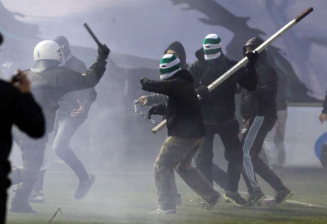 Futebol grego tem tido recorrentes problemas de violência
