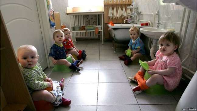 As moradoras de um orfanato para crianças com o vírus HIV em Moscou