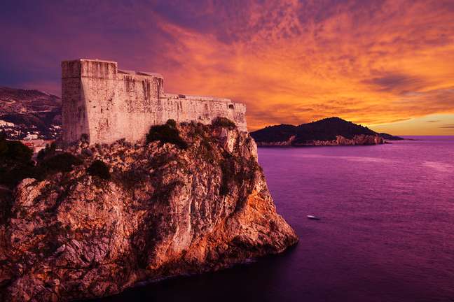 Fortes e muralhas fazem parte da paisagem de Dubrovnik