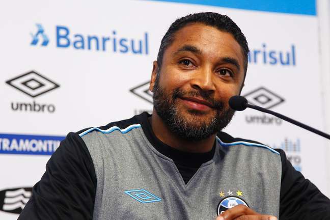 Roger completa 100 dias desde o retorno, mas ainda não encontrou a equipe ideal