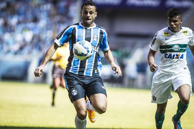 Destaque do Grêmio nos últimos jogos, Luan passou em branco contra o Coritiba
