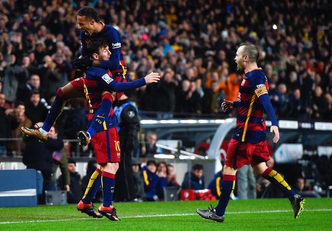 Messi, duas vezes, e Neymar balançaram as redes do Espanyol