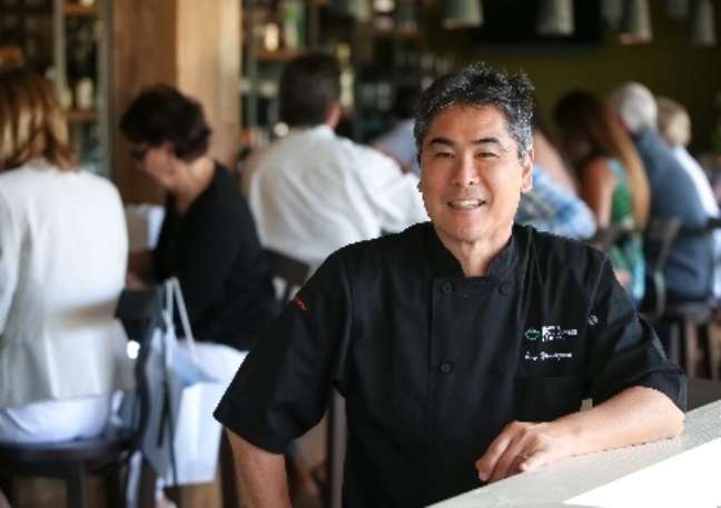 Chef Roy Yamaguchi terá restaurante pan-asiático a bordo de novo cruzeiro
