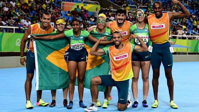 A Academia e o Comitê Paralímpico Brasileiro têm recebido demandas de deficientes físicos buscando informações sobre como ingressar no esporte.