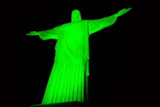 Cristo Redentor é iluminado de verde para comemorar o Dia Mundial em Memória das Vítimas de Acidentes de Trabalho   Arquivo