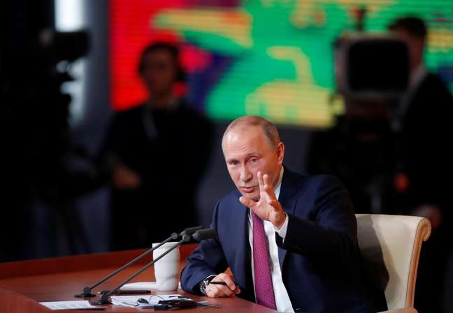 Presidente russo, Vladimir Putin, durante coletiva de imprensa anual em Moscou 14/12/2017 REUTERS/Maxim Shemetov
