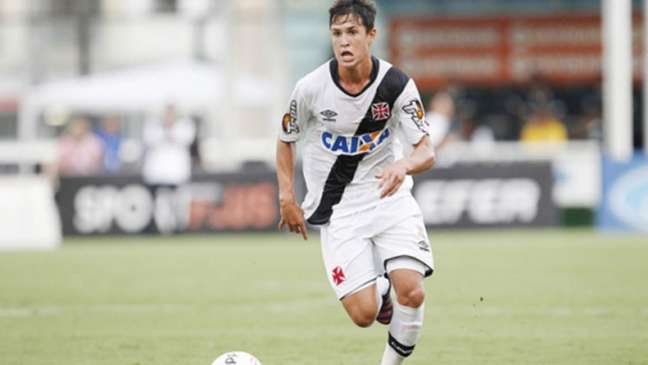 Mateus Vital assinará com o Corinthians até o fim de 2021 (Foto: Marcelo Sadio/Vasco)