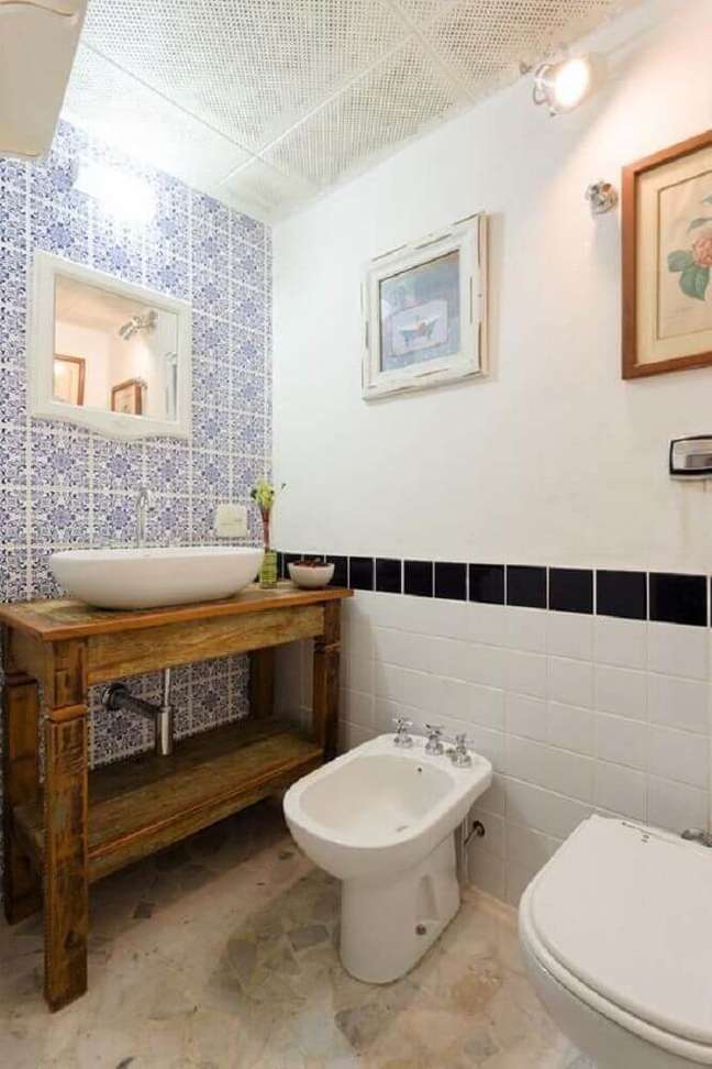 38. Os azulejos podem garantir um visual especial na decoração de banheiro simples