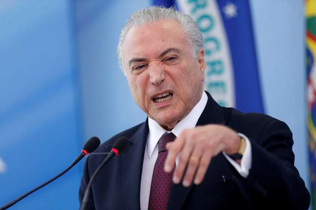 O presidente brasileiro Michel Temer fala a jornalistas no Palácio do Planalto, em Brasília
27/04/2018
REUTERS/Adriano Machado