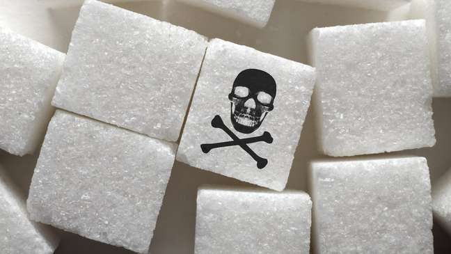 Consumir açúcar em excesso pode ser prejudicial à saúde, mas os adoçantes artificiais são a solução?