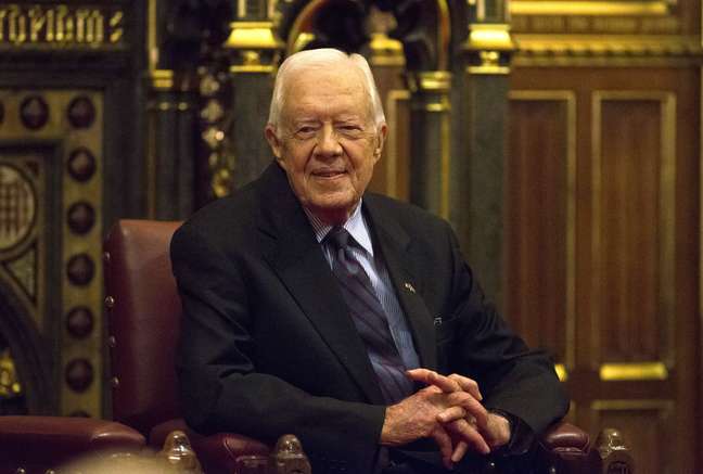 Ex-presidente dos EUA Jimmy Carter tem como uma de suas missões a erradicação das doenças provenientes do verme-da-guiné