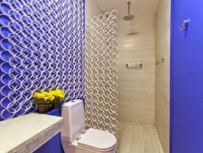 8. Banheiro decorado com divisória de ambiente PVC