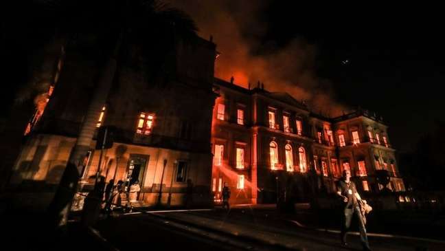 Incêndio destruiu parte do acervo do Museu Nacional
