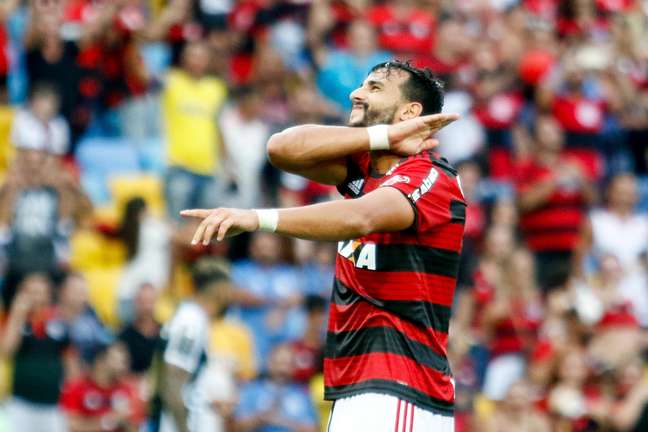 Dourado comemora gol do Flamengo contra o Santos